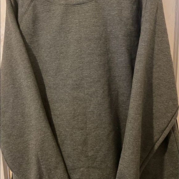 Plus size women's 2Xl grey Champion sweater - Picture 4 of 4